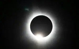 Vista de eclipse solar en España