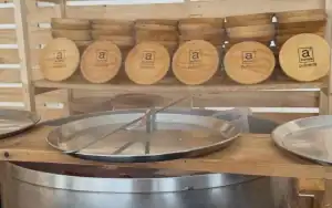 Platos para pulpo de pulpería Aurora en Lugo